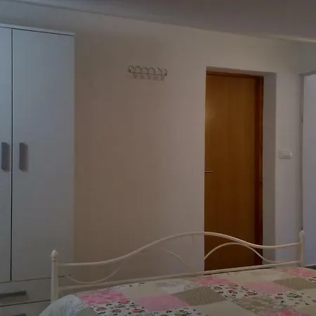 Mali Delfin Apartment Sveti Juraj Exterior photo