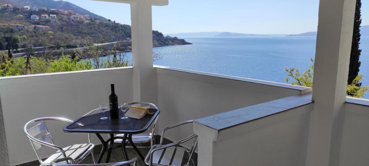Apartment Mali Delfin *