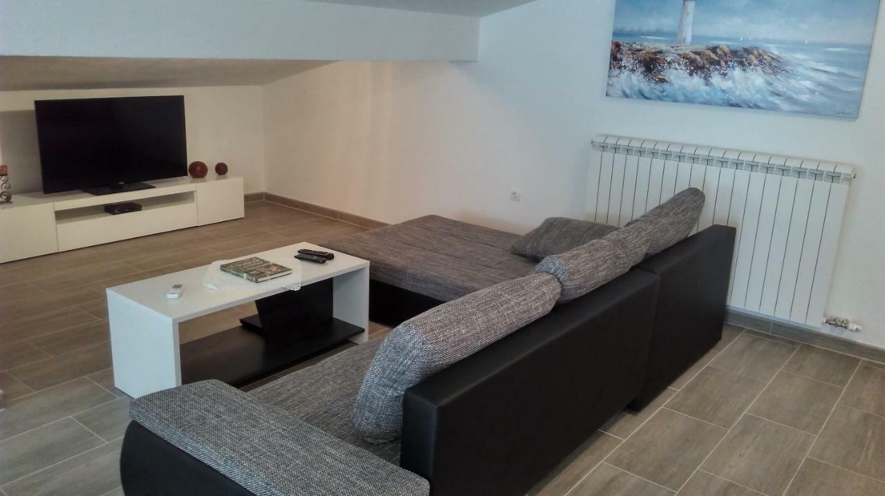 Apartment Mali Delfin