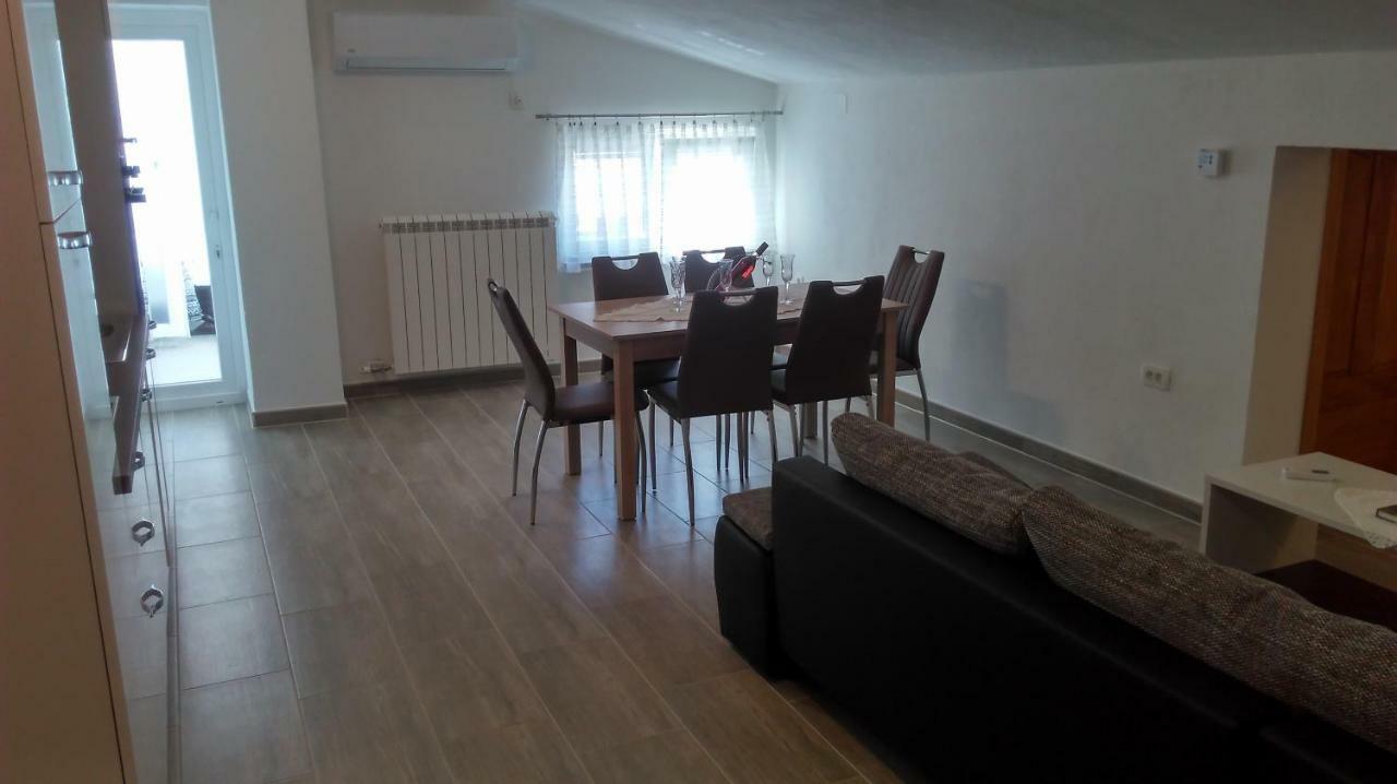 Mali Delfin Apartment