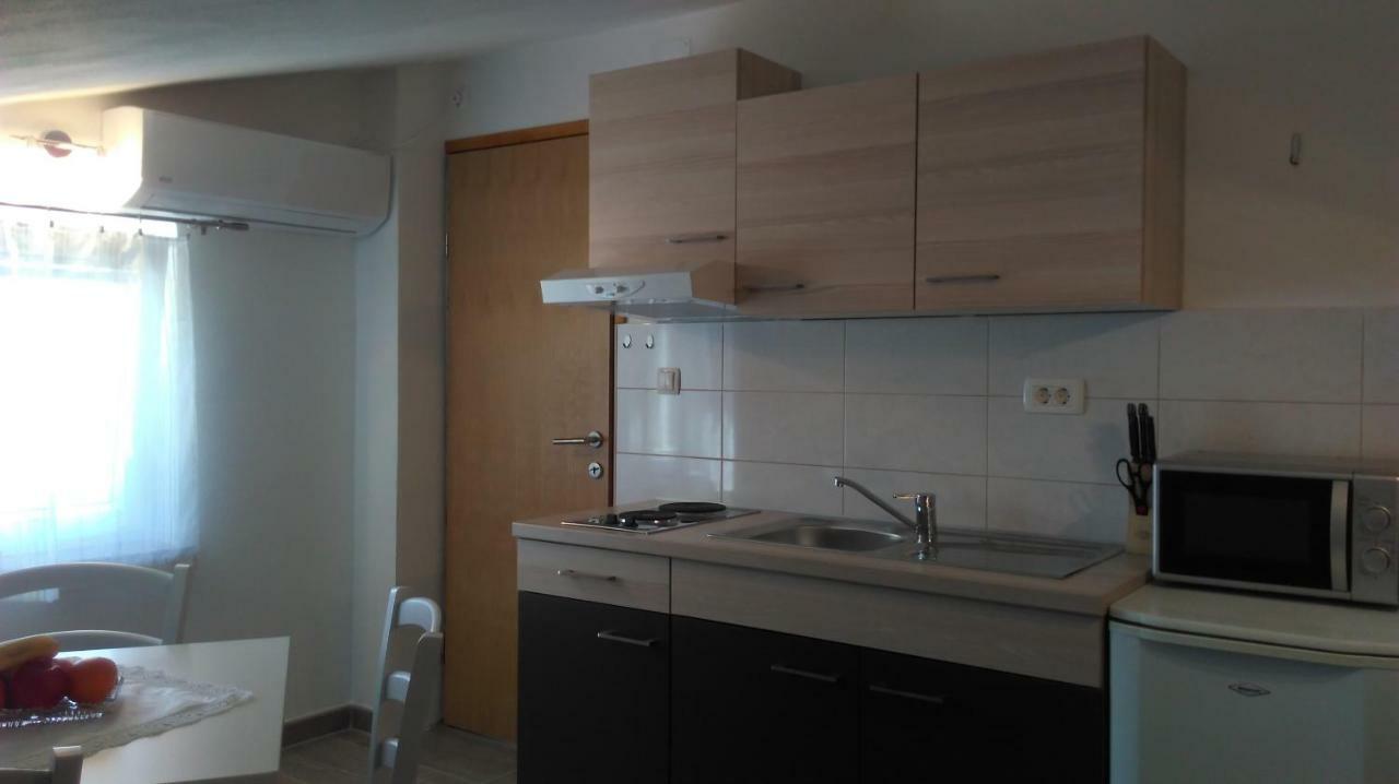Apartment Mali Delfin Sveti Juraj